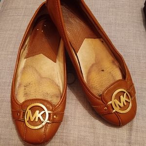 Brown Michael Kors Flats with Gold Accents Size 8M